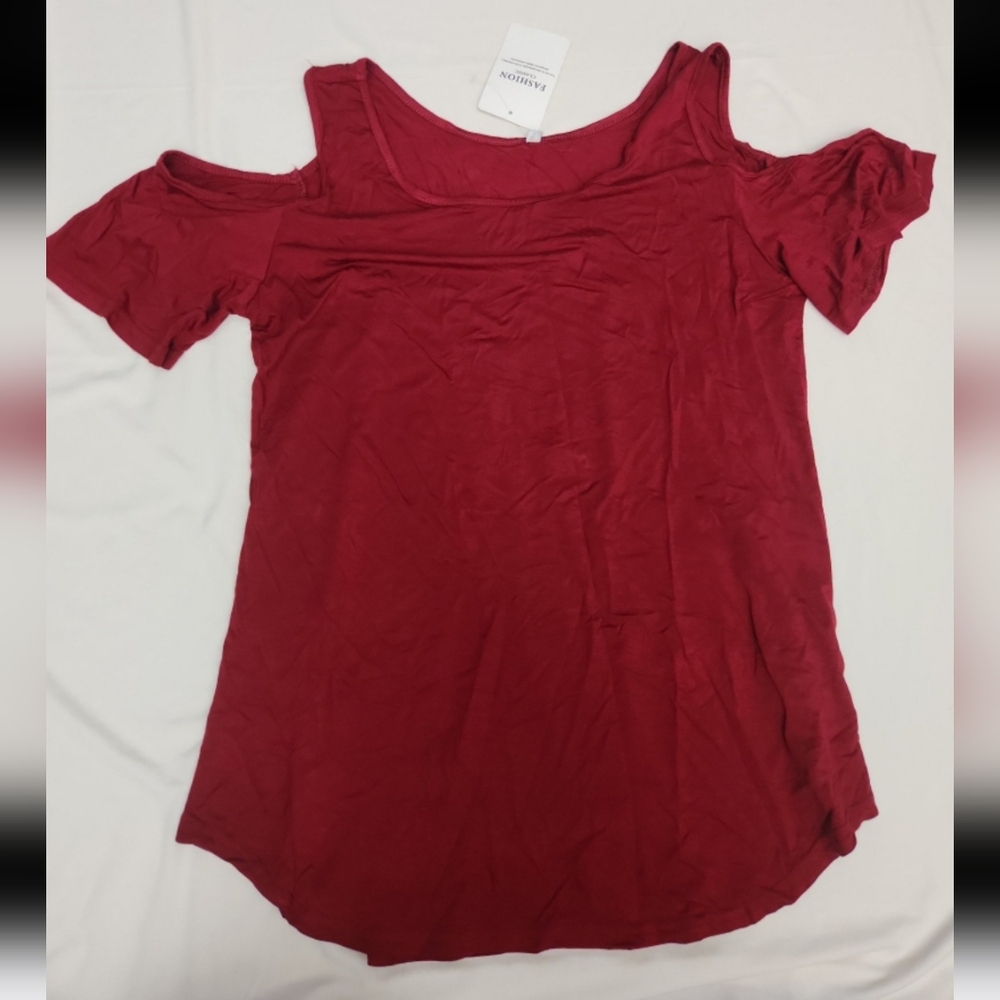 New fashion classic Women's Size medium red cold shoulder blouse #LP1